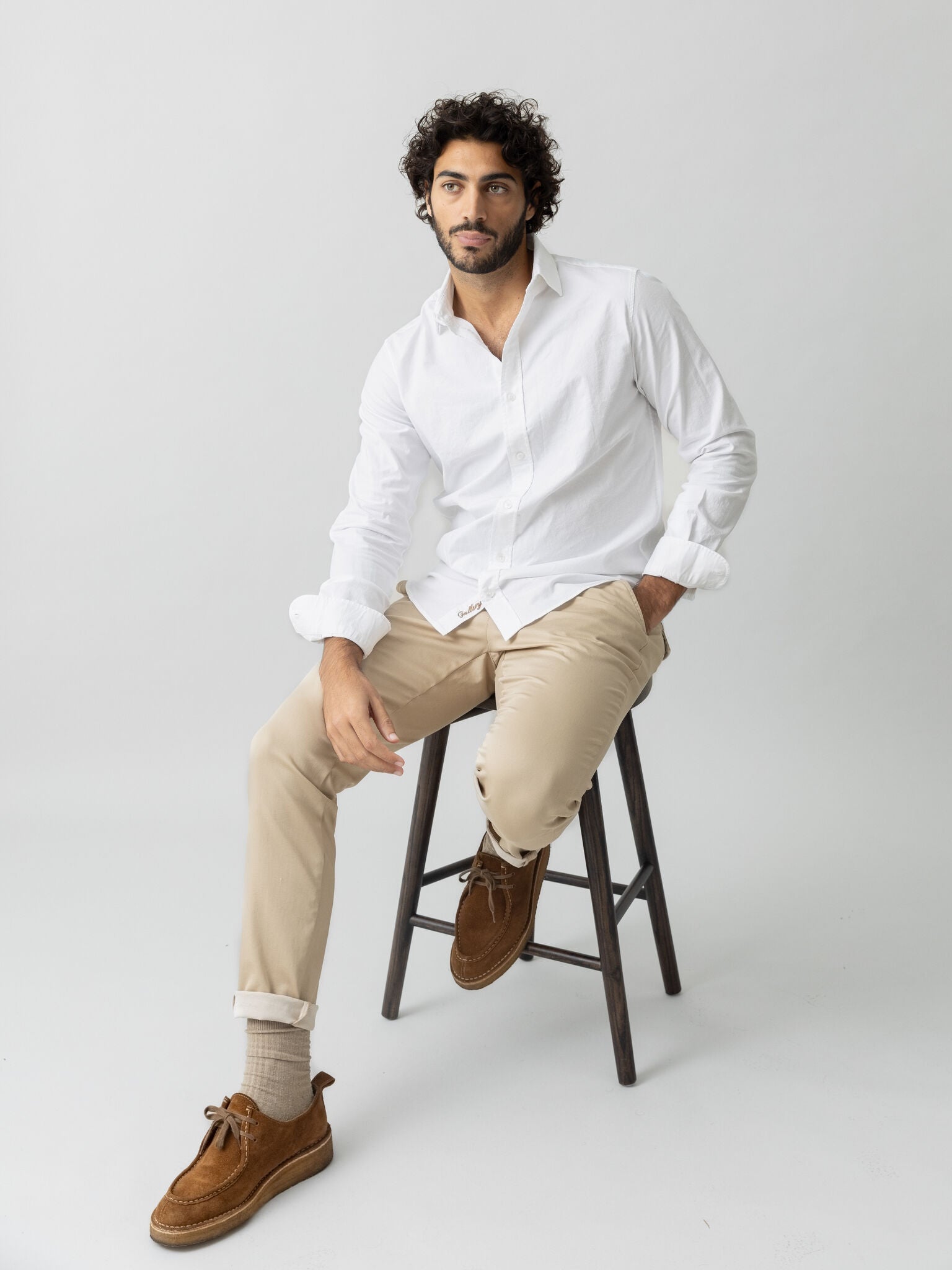 Modelshot / White / Detail